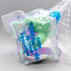 Vintage 1992 Avon Squeak-A-Boo Water Squirter Gordie Gator Bath Toy Sealed NOS